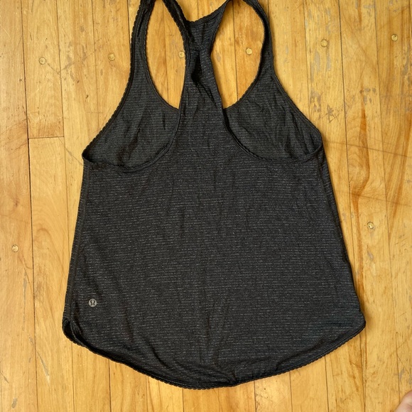Lululemon 105 F Singlet (Seriously Light Luon) - Picture 8 of 9